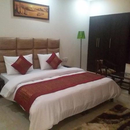 Hotel Smart Inn 2 New Delhi Eksteriør bilde