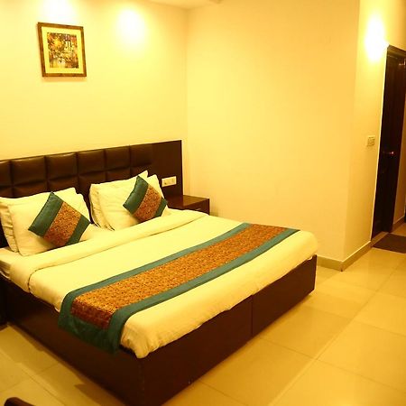 Hotel Smart Inn 2 New Delhi Eksteriør bilde