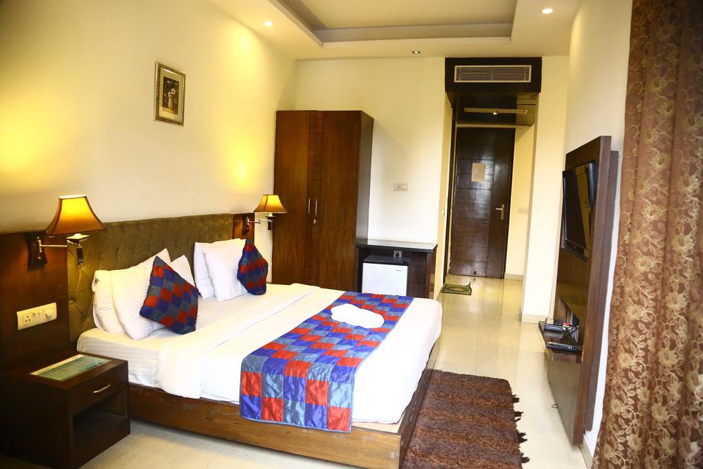 Hotel Smart Inn 2 New Delhi Eksteriør bilde