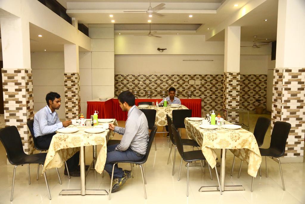 Hotel Smart Inn 2 New Delhi Eksteriør bilde