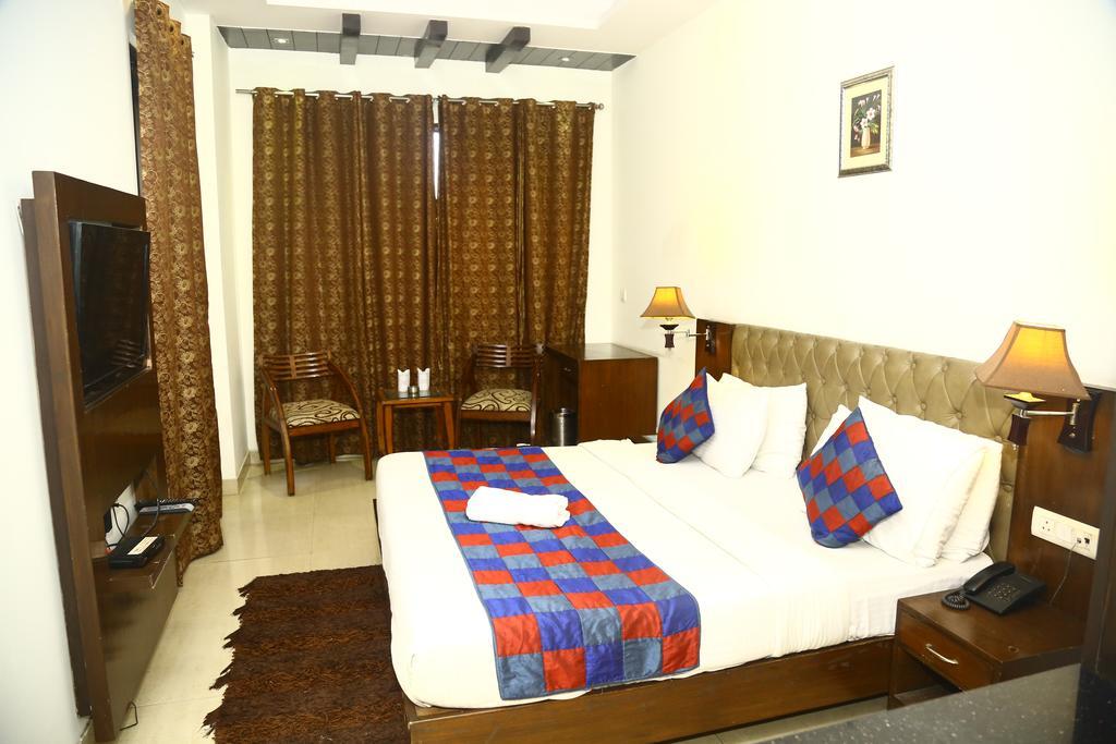 Hotel Smart Inn 2 New Delhi Eksteriør bilde
