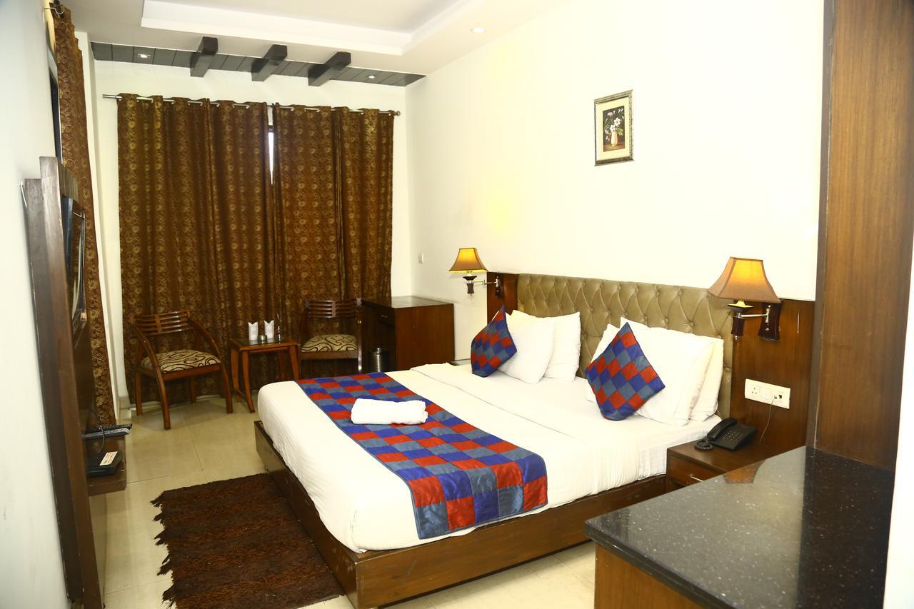 Hotel Smart Inn 2 New Delhi Eksteriør bilde