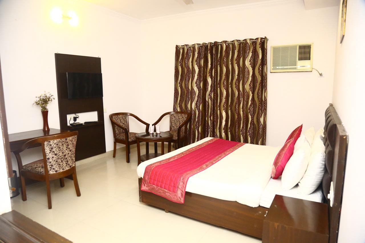 Hotel Smart Inn 2 New Delhi Eksteriør bilde