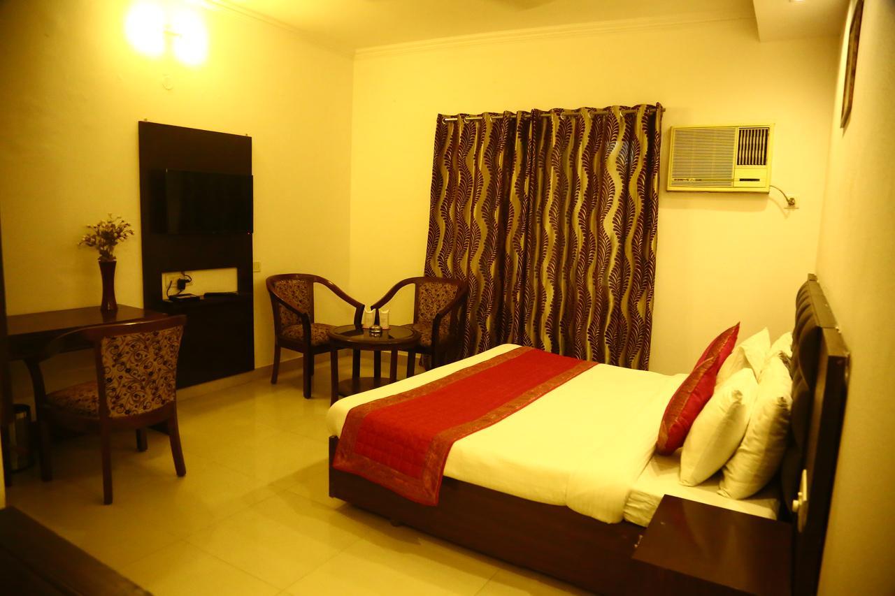 Hotel Smart Inn 2 New Delhi Eksteriør bilde
