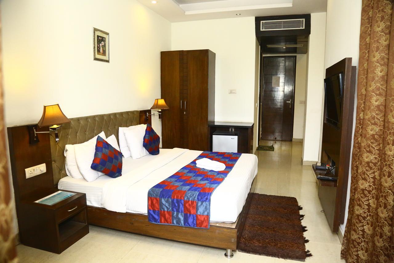 Hotel Smart Inn 2 New Delhi Eksteriør bilde