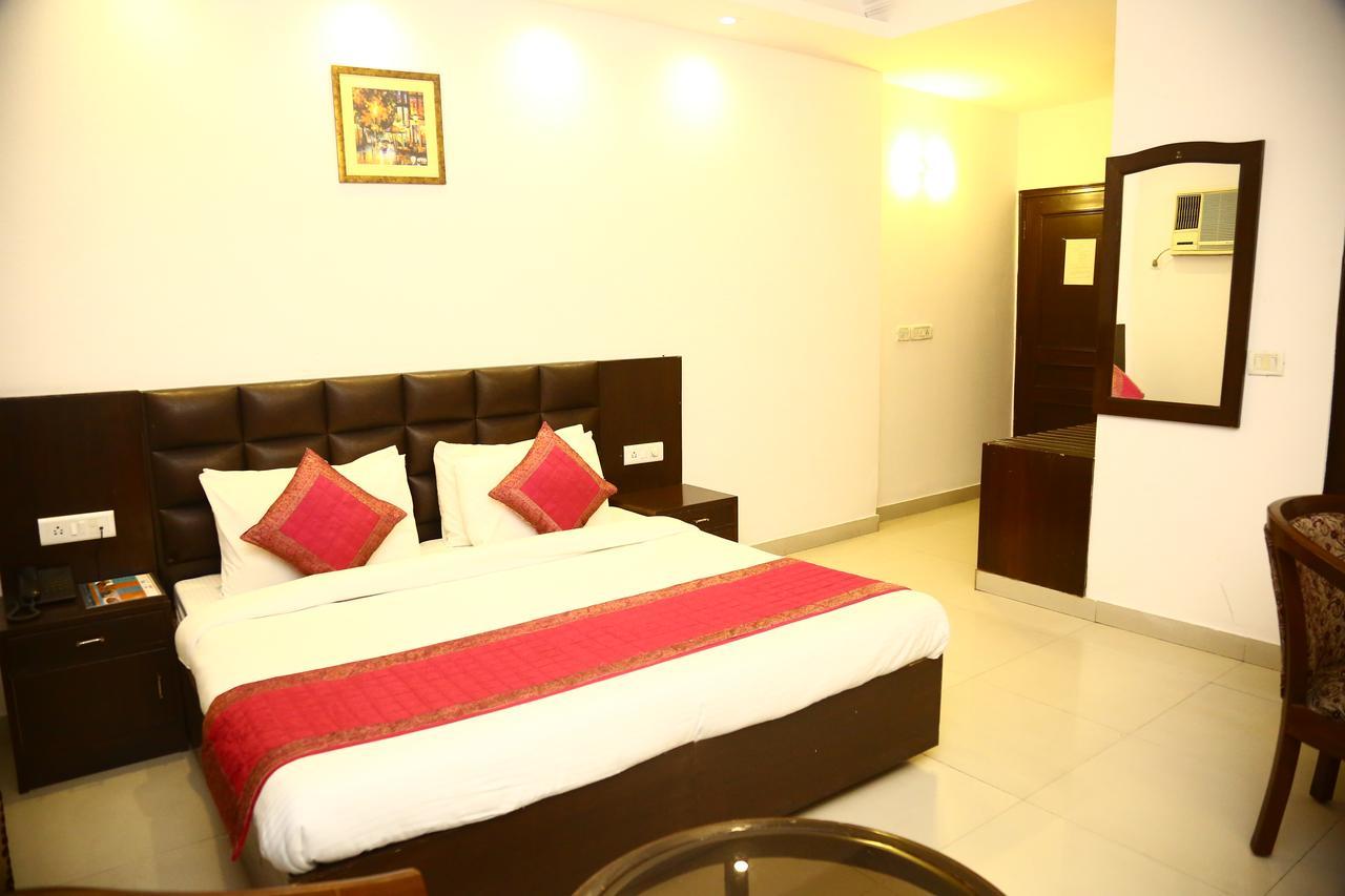 Hotel Smart Inn 2 New Delhi Eksteriør bilde